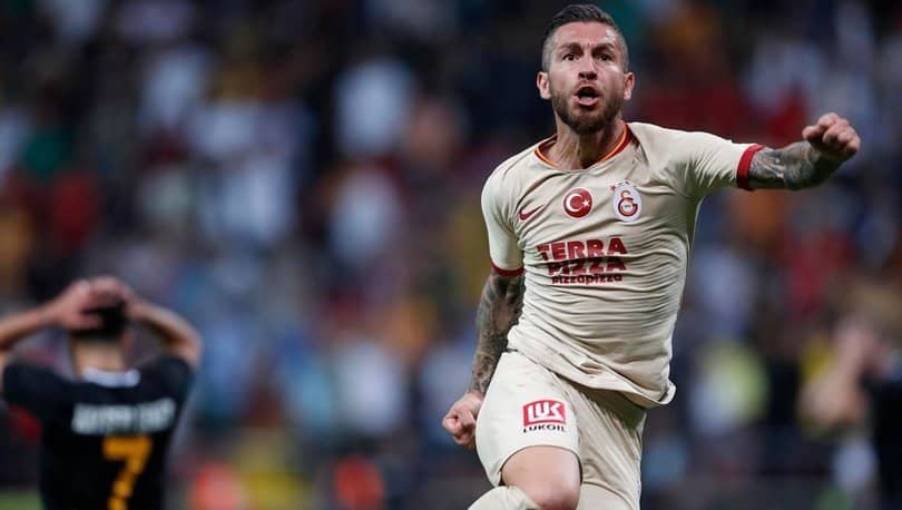 Galatasaray Öldü Öldü Dirildi!