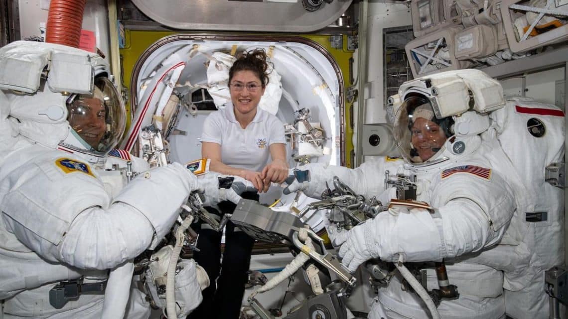 Uzay İstasyonunda Tuvaletler Bozuldu Astronotlar Bez Kullanabilir!