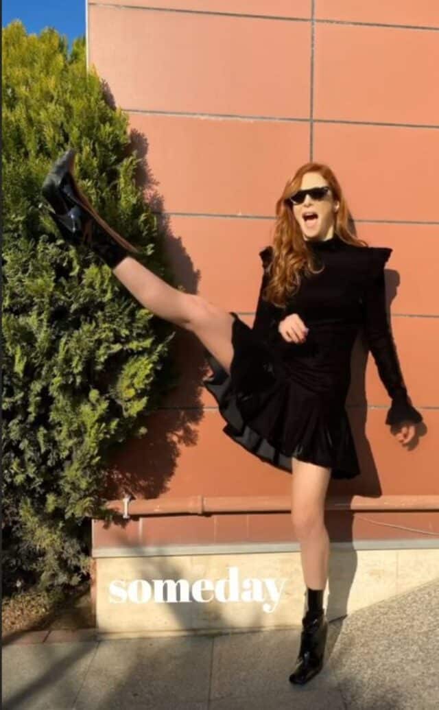 Mine Tugay'dan Mini Etekli Şov!