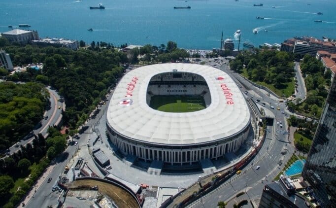 Vodafone Park'ta Böcek Araması!