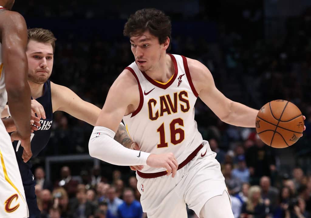 Cedi Osman'ın Öncülüğünde Elazığ İçin Büyük Miktarda Yardım Toplandı