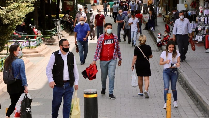 Maskeyi Çene Altına İndirmek Çok Tehlikeli