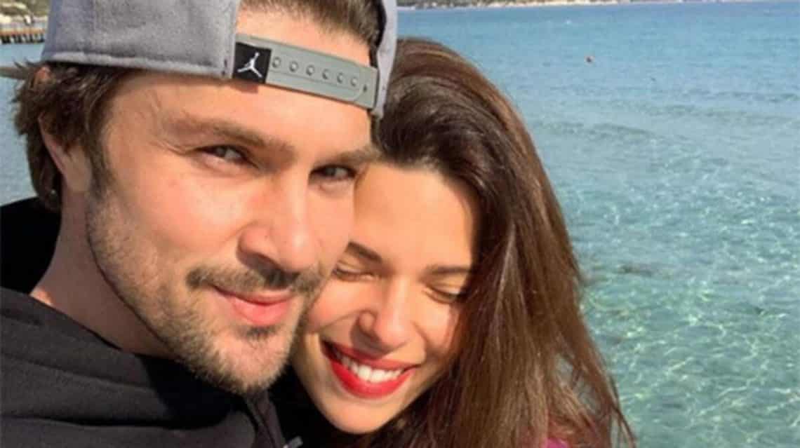 Burak Gacemer’den Eşine Destek