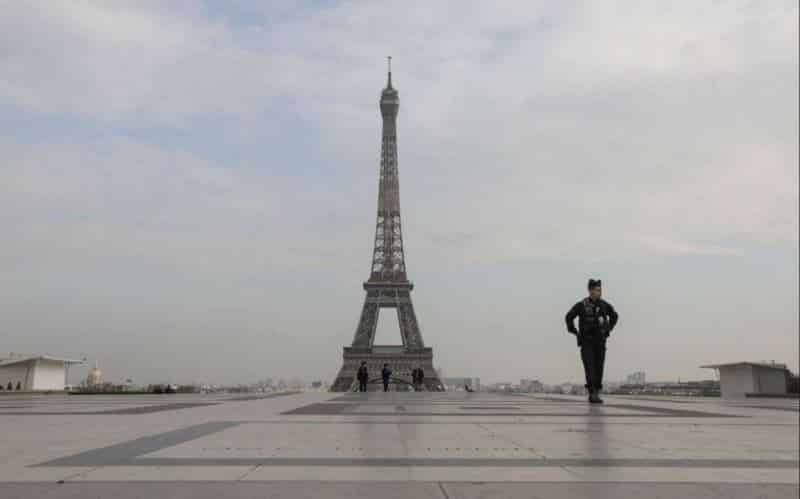 Paris’te Koronavirüs Sessizliği Devam Ediyor