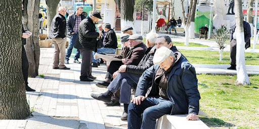 65 Yaş Üstü İçin Sokağa Çıkabilme İzni!