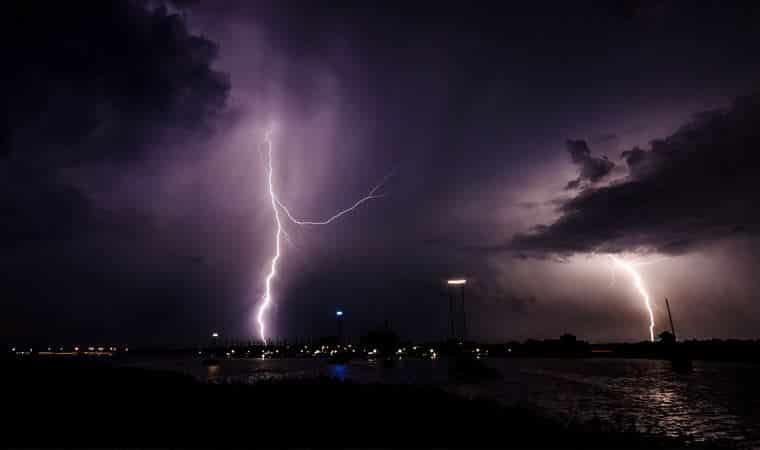 Hindistan’da Hayatını Kaybedenlerin Sayısı 107’ye Yükseldi!