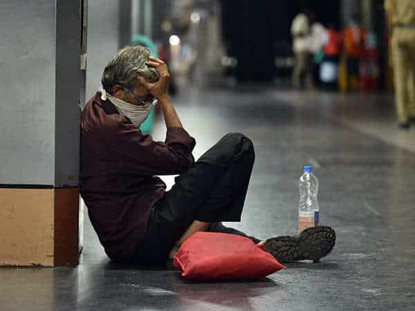 Pakistan'da Hastaneler Koronavirüs Vakalarıyla Doldu!