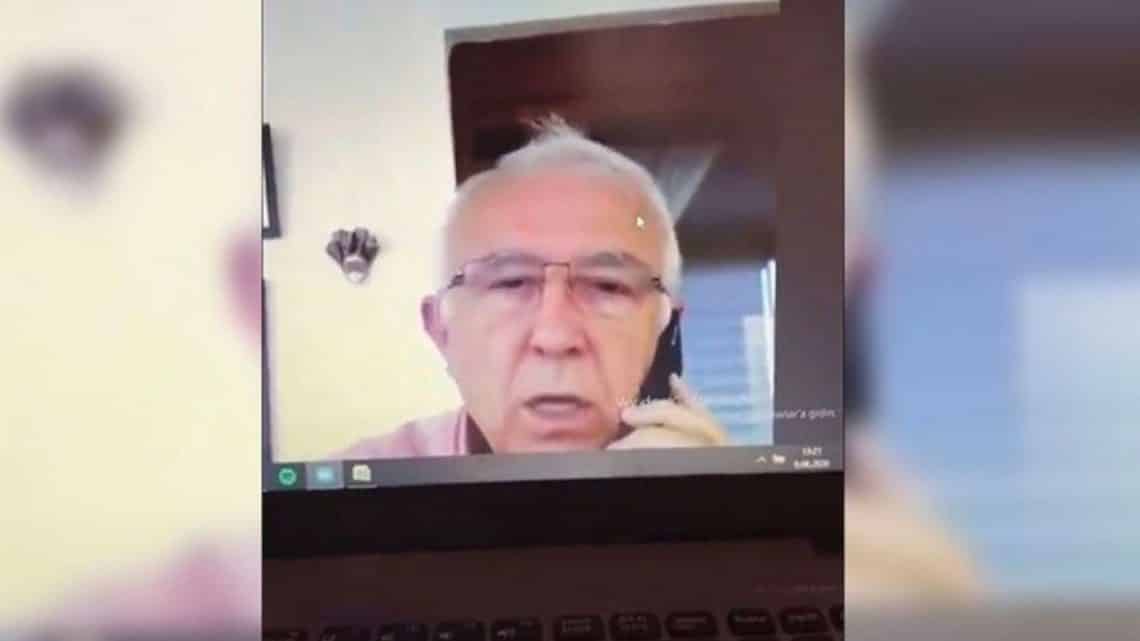 Online Sınavda Porno İzlediği İddia Edilen Profesör İstifa Etti!