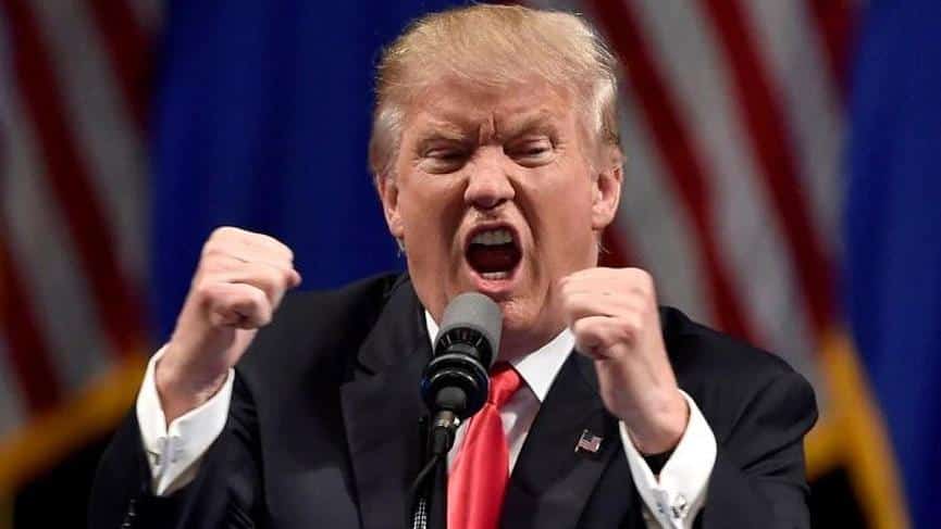 Donald Trump’ın Irkçılığı İstifa Ettirdi!