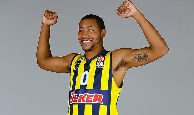 Ünlü Basketbolcunun Twitter Hesabı Ele Geçirildi!