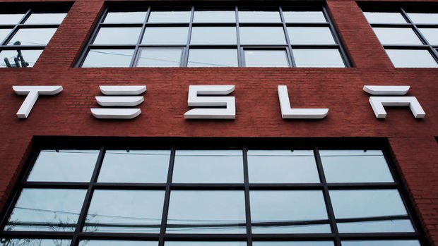 Tesla En Değerli Otomobil Markası Konumuna Yükseldi!