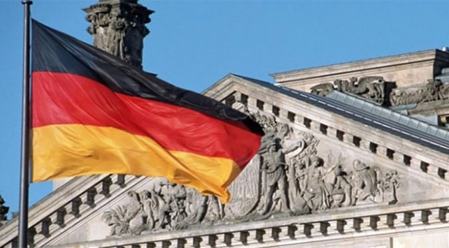 Almanya'da 9 Yaşındaki Çocuğa Türkçe Konuşma Cezası!