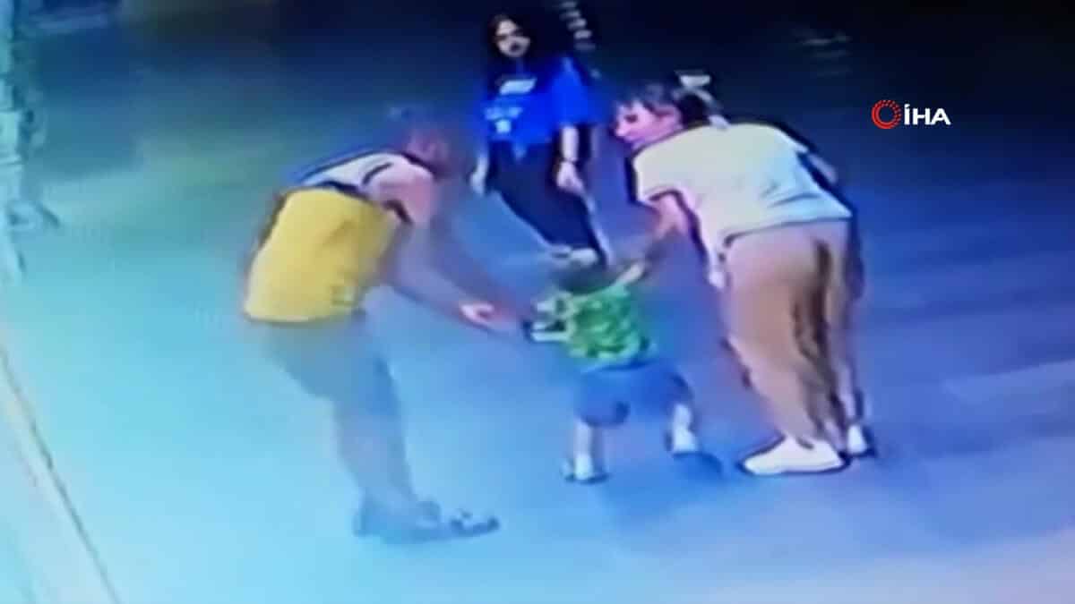 2,5 Yaşındaki Çocuğu Kaçırmaya Çalıştı!