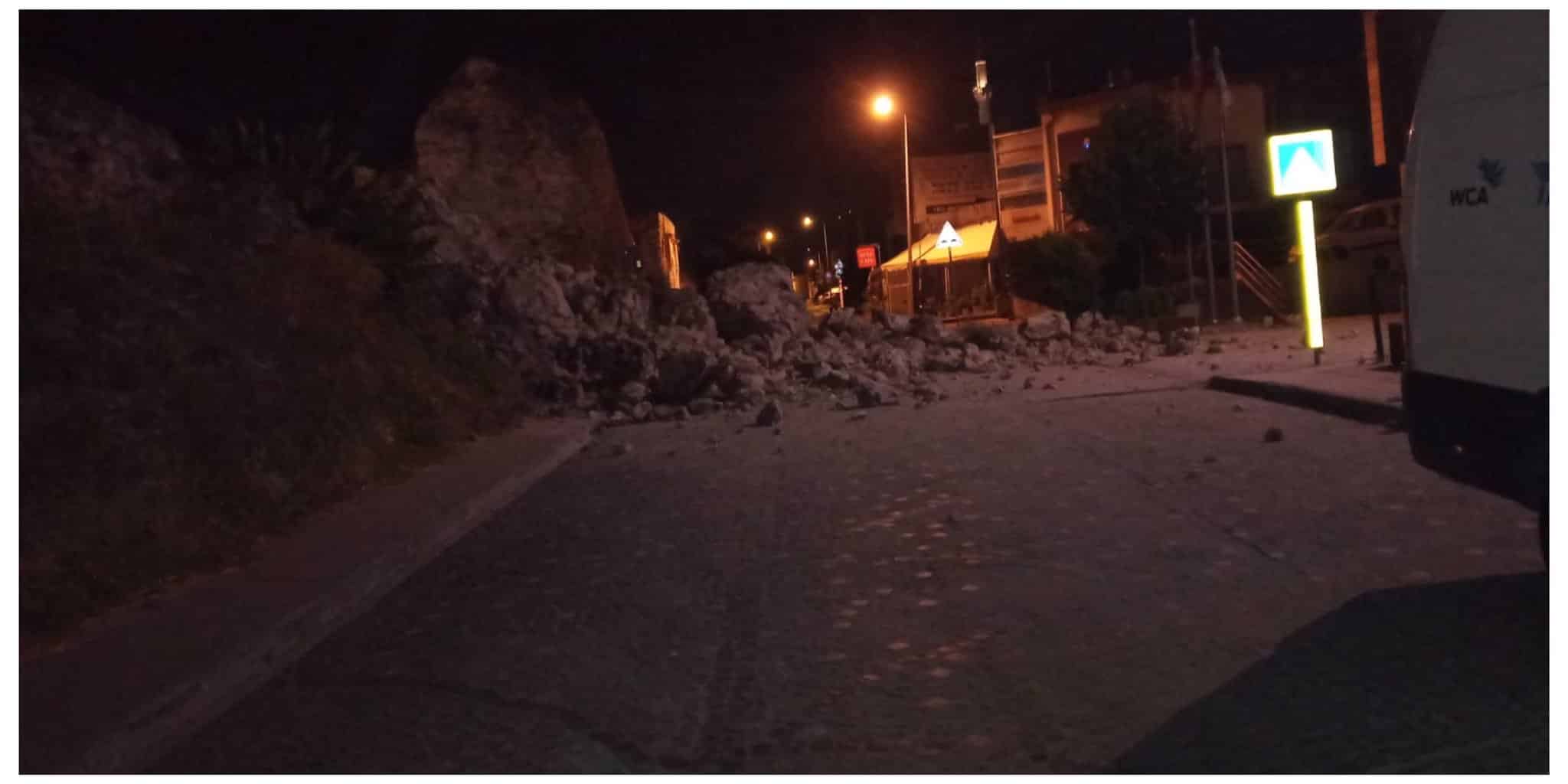 Tarihi Surlar Yıkılıyor!