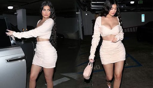 Ünlü Milyarder Kylie Jenner Turuncu Bikinisiyle Keşfe Çıktı