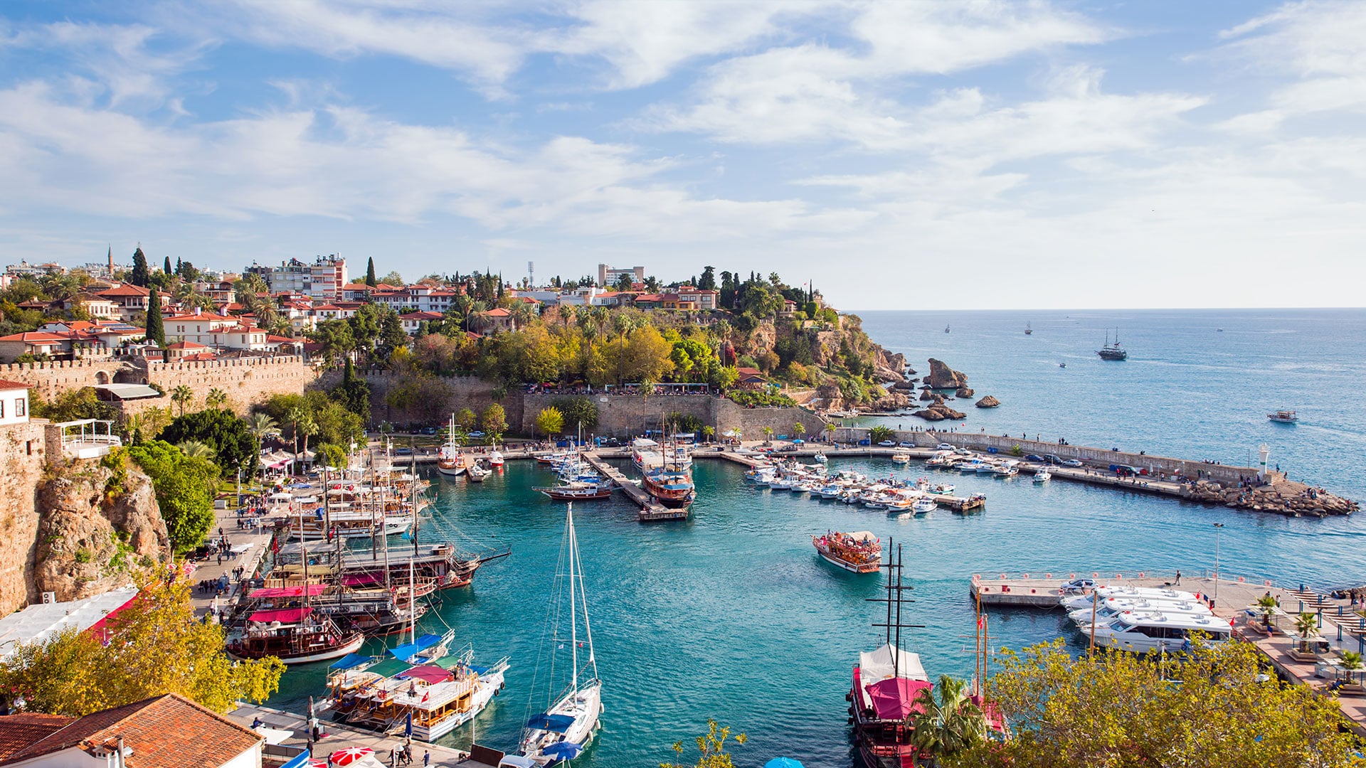 Antalya’da 7 Günlük Koronavirüs Yasağı!