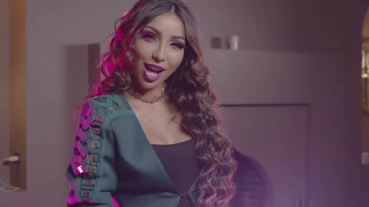 Genç Şarkıcı Şantaj Suçlamasıyla Gözaltına Alındı