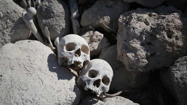 Boşaltılan Gölden Kafatasları ve Kemikler Çıktı!