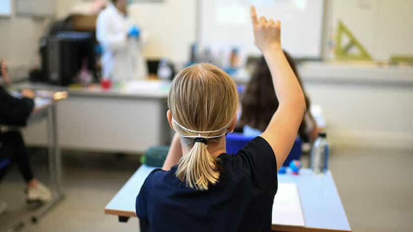 Okullarda Koronavirüs Patlaması Yaşanıyor!