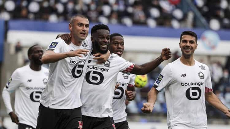 Zeki Çelik: “Burak Ağabey Bana Çok Yardımcı Oluyor”