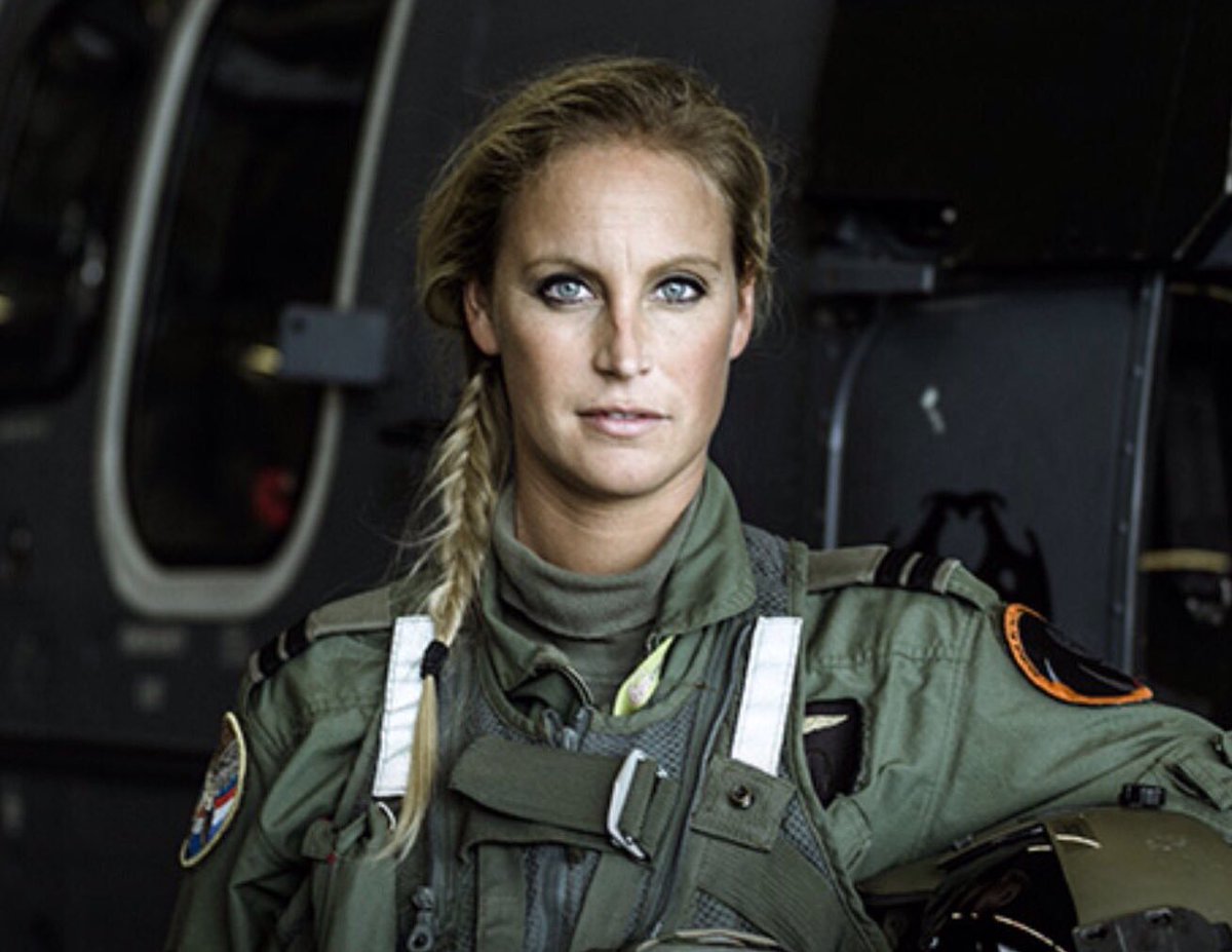 Hollanda'da Artık Kadınlar Da Zorunlu Askerlik Yapacak