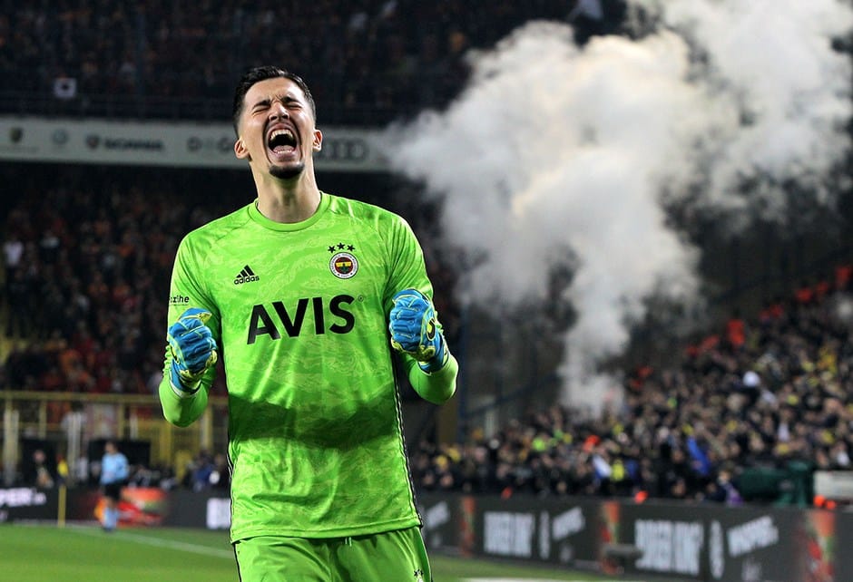 Dev Kulüp Fenerbahçeli Altay’a Kancayı Taktı!