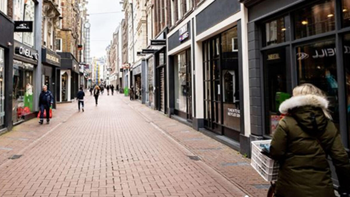 Covid-19 Vakalarını Bir Haftada Yüzde 32 Düşüren Hollanda'nın Sırrı Ne?