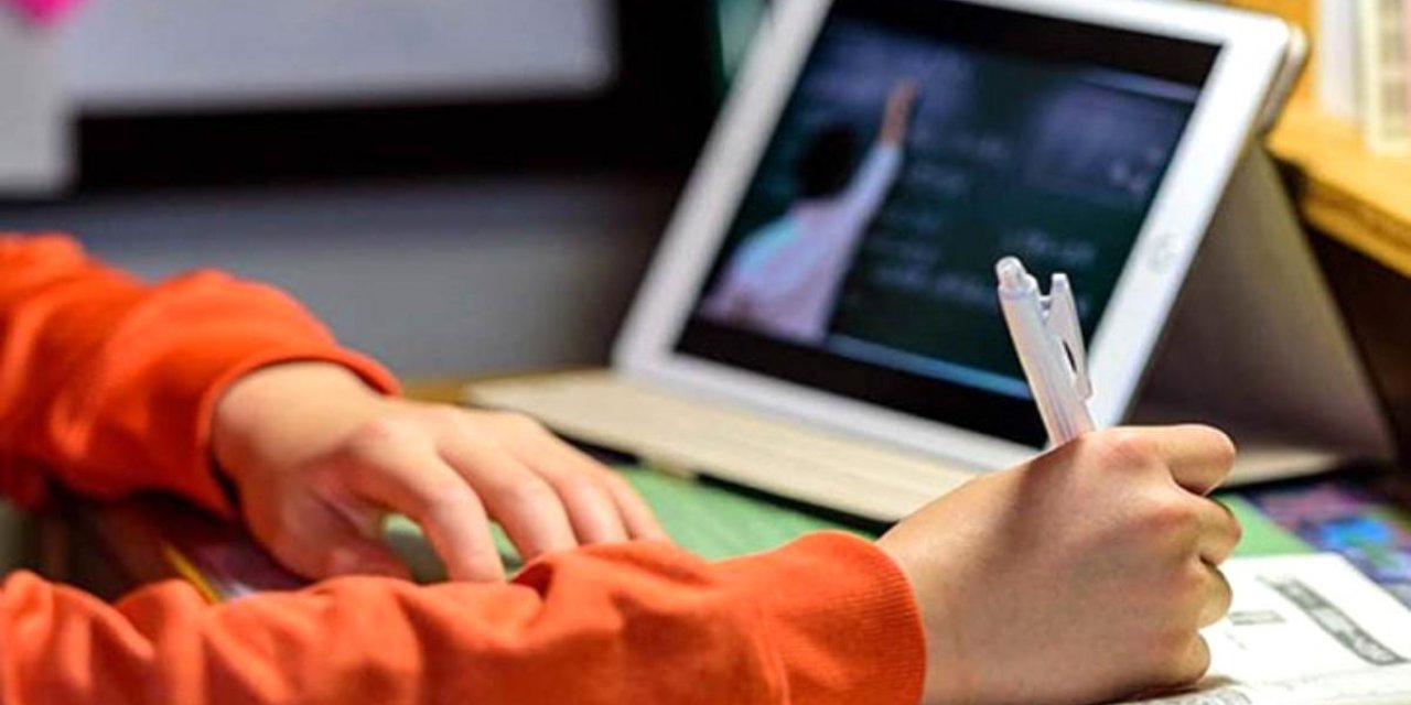 Son Dakika! Uzaktan Eğitimin Süresi Uzatıldı