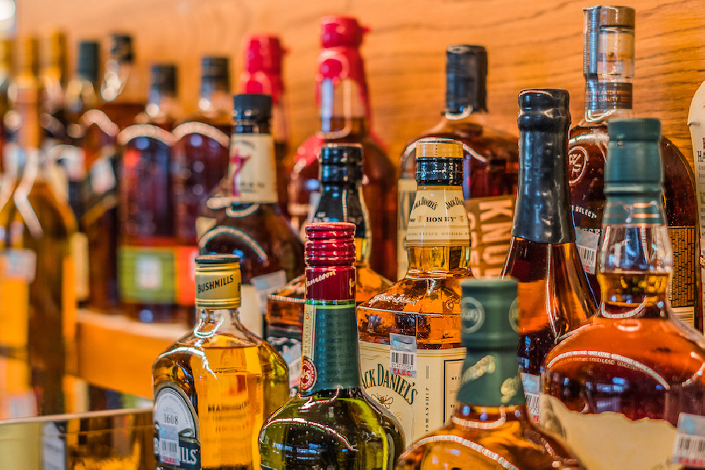 Ankara'da İşletmelerin Hafta Sonu Alkol Satışı Yapması Yasaklandı