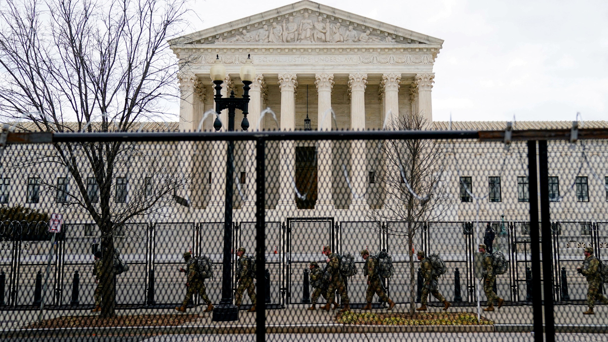Biden’ın Yemin Töreni Öncesi Bomba Alarmı! Mahkeme Binası Boşaltılıyor!