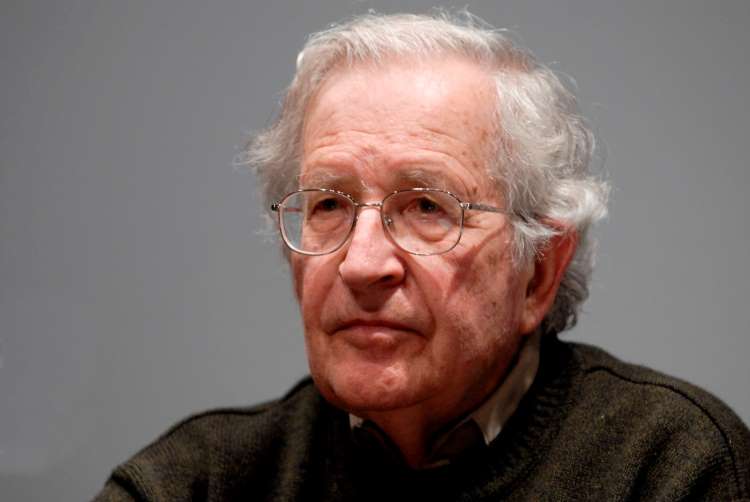 Ünlü Düşünür Chomsky’den ABD’li Entelektüeller İçin Sert Sözler