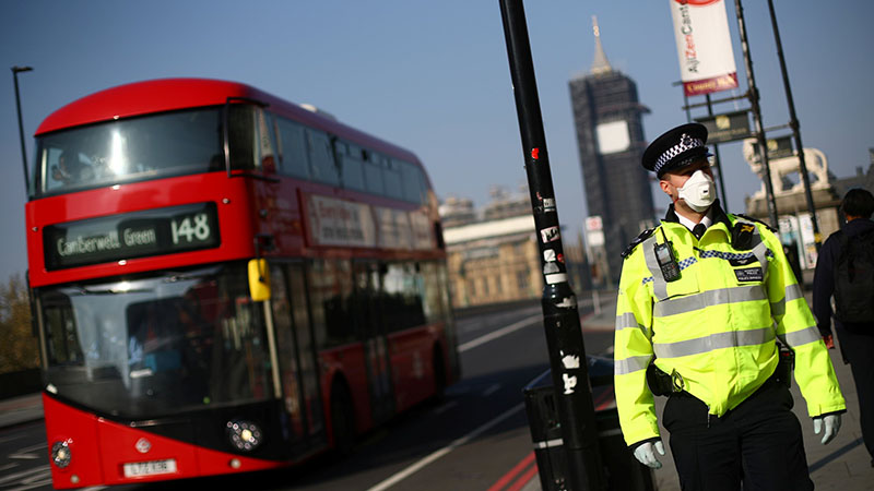 İngiltere’de Koronavirüs Kontrolden Çıktı!