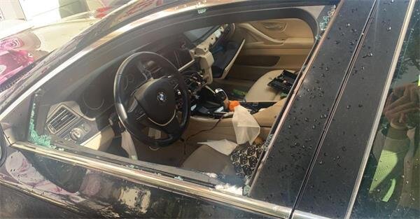 Lüks Aracı Dakikalar İçinde Haşat Ettiler