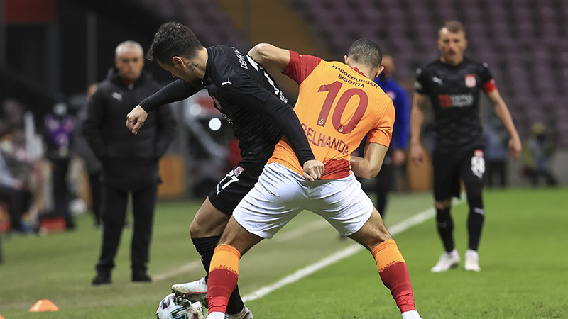 Belhanda Yönetimi Bombaladı, Tercüman Çeviremedi!