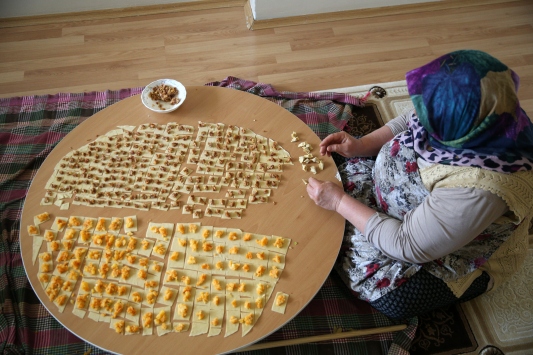 Mantı Yapmak İçin Buluştular: 14 Kişi Koronaya Yakalandı!