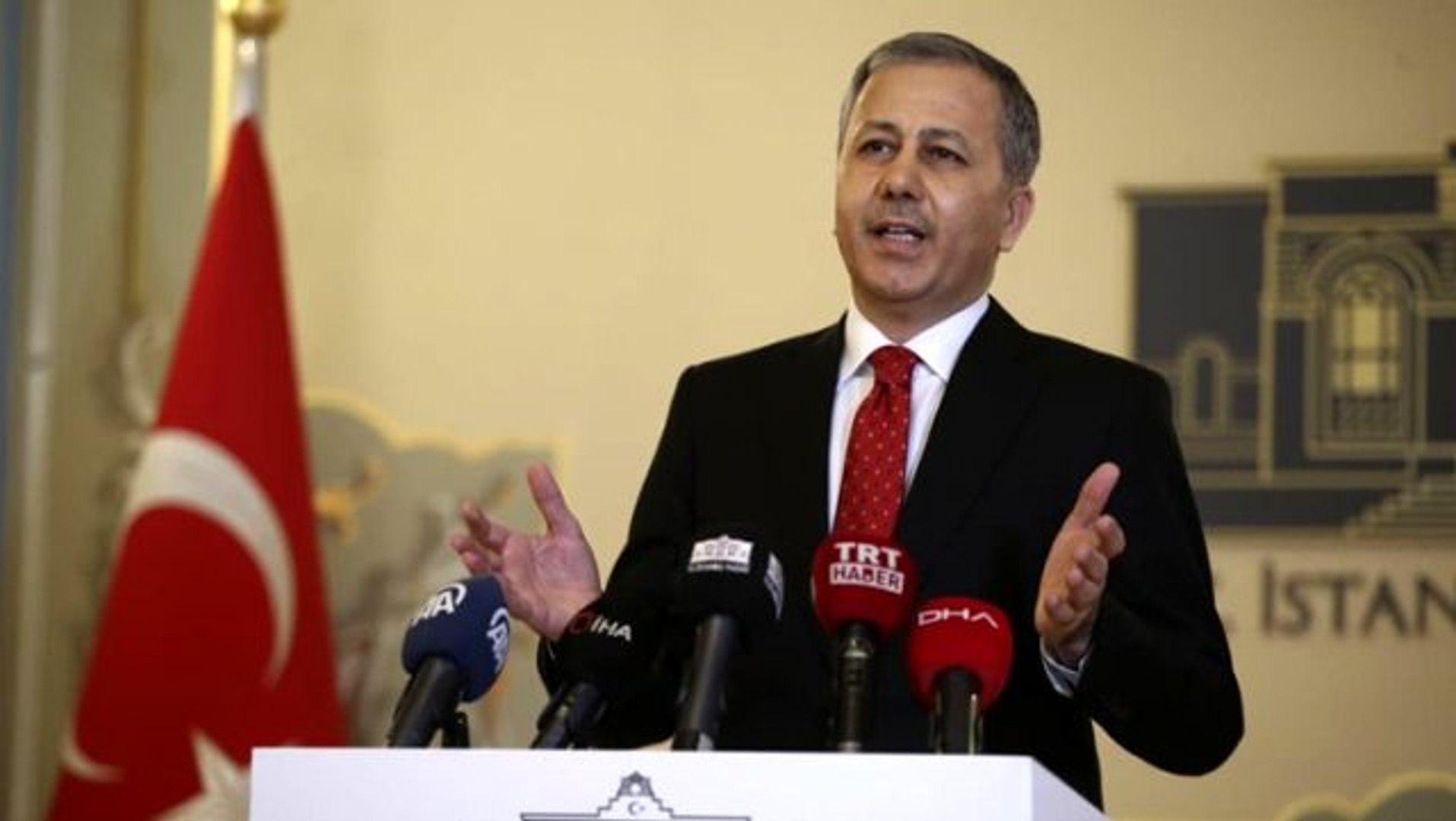 İstanbul Valisi Yerlikaya Koronavirüsle İlgili Açıklamalarda Bulundu 