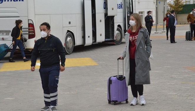 Otobüste Bir Kişinin Pozitif Çıkması Üzerine 17 Kişi Karantinaya Alındı