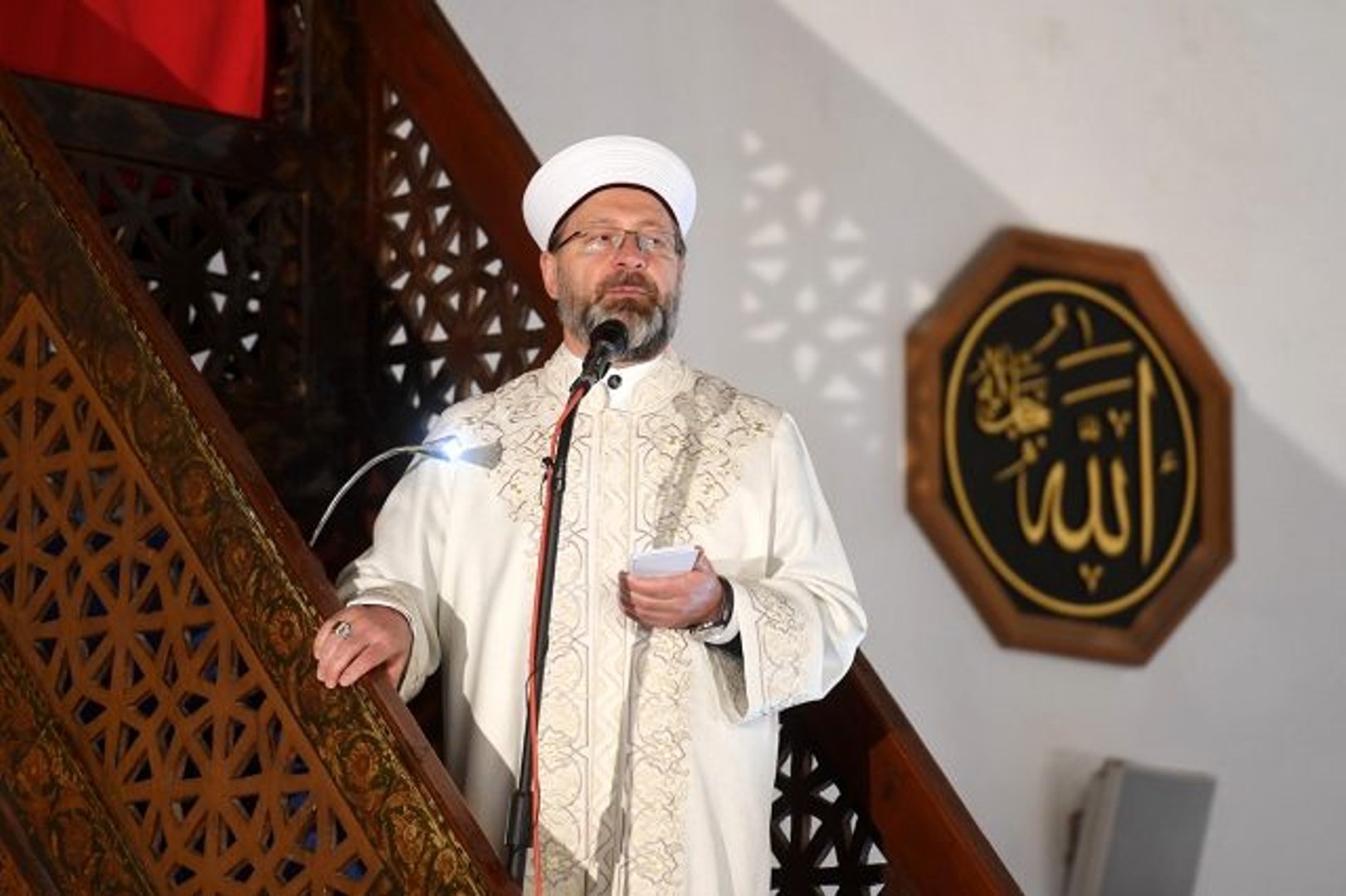 Diyanet İşleri Başkanı Erbaş Bayram Namazının Kılınabileceğini Söyledi