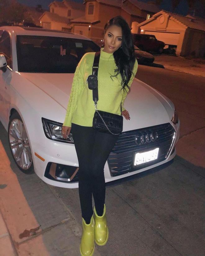 Aracında Çıplak ve Baygın Olarak Bulunan Spikerden Açıklama