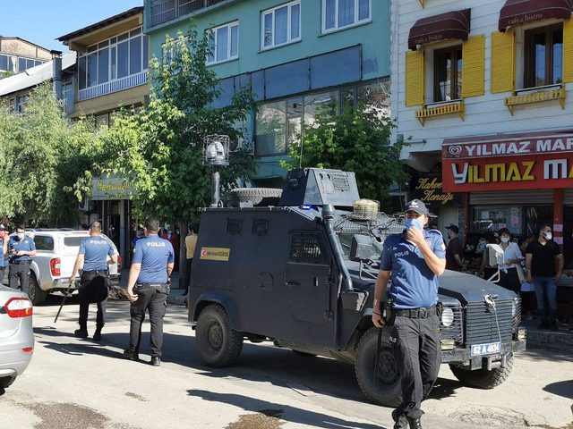 Tunceli’de Canlı Bomba Paniği