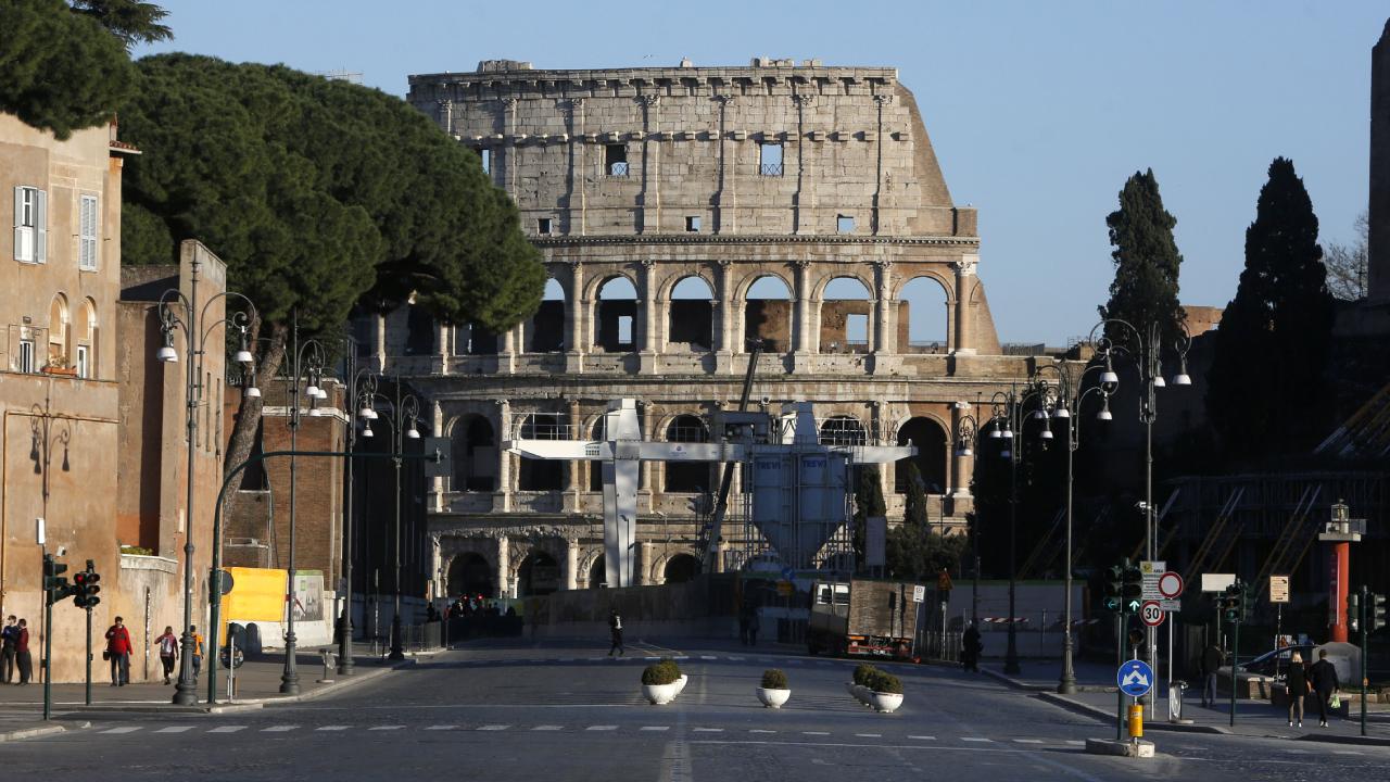 İtalya’da Açık Alanda Maske Kullanımı Kaldırılıyor!