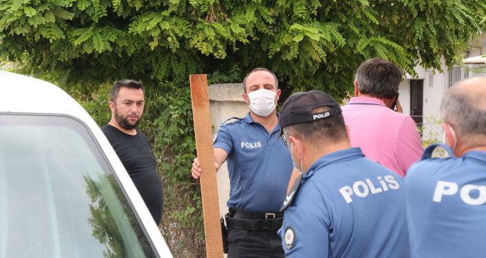 Doktora Çivili Tahta ile Saldırdı!