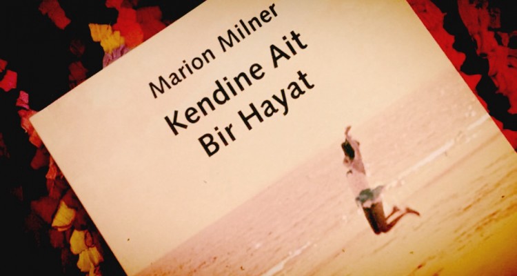 Yaz Aylarında Sahilde Okumak İçin 5 Kitap Önerisi