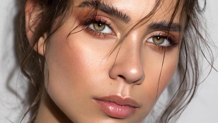 Ünlülerin Tercihi Badem Göz Estetiği Nedir?