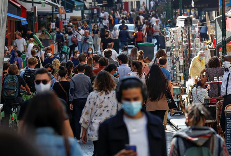 Avrupa’da Ne Oluyorsa Bir Ay Sonra Bizde Oluyor!