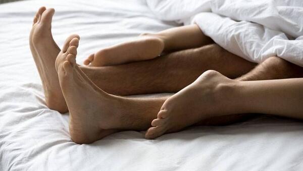 Uzmanlar Uyardı: Aşı Olduktan Sonra Cinsel İlişkiye Girmeyin