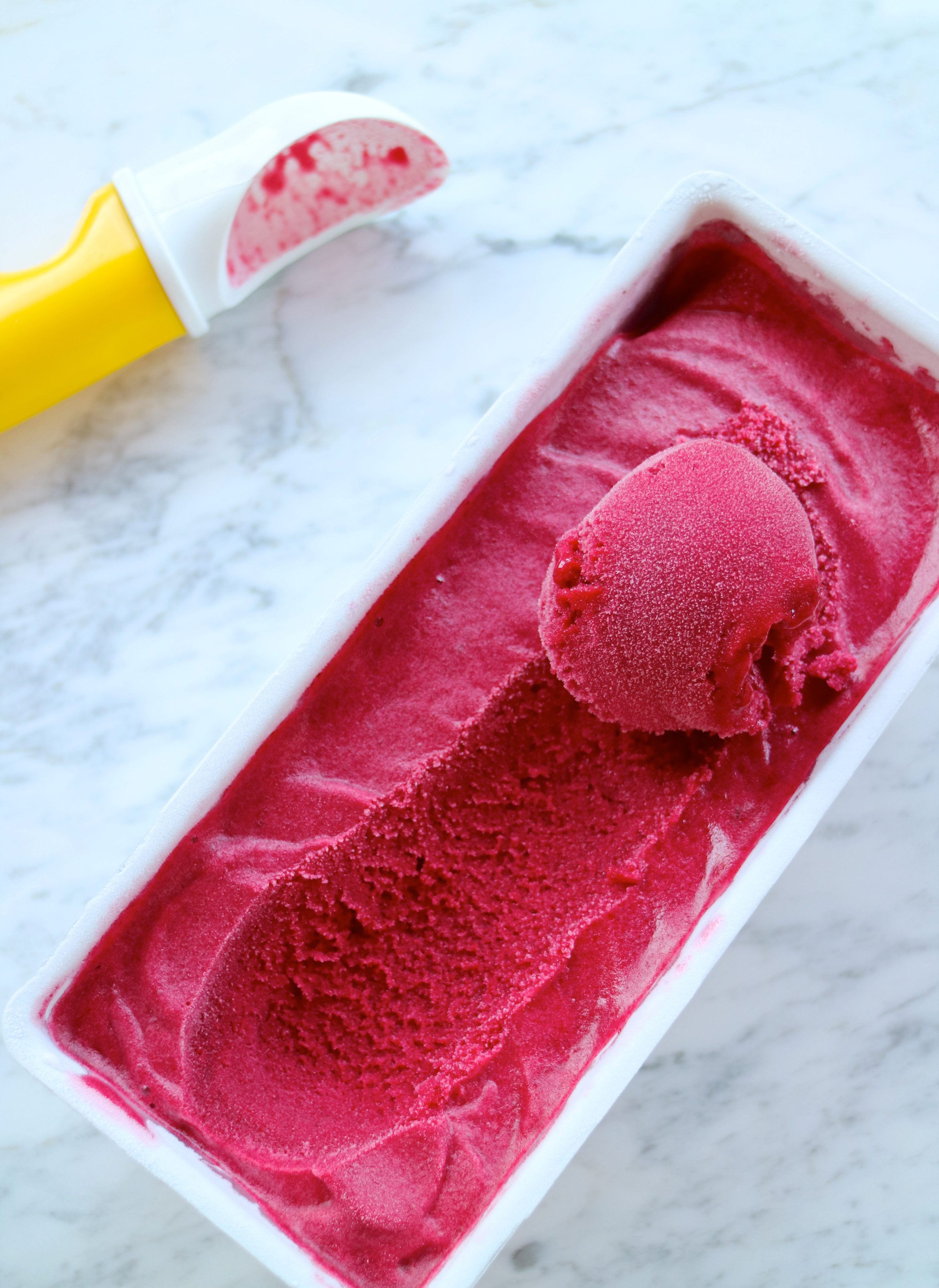 Buz Gibi Lezzet: Vişne Sorbe Tarifi