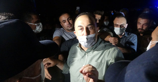 Manavgat’a Giden Bakan Çavuşoğlu Halkın Tepkisiyle Karşılaştı