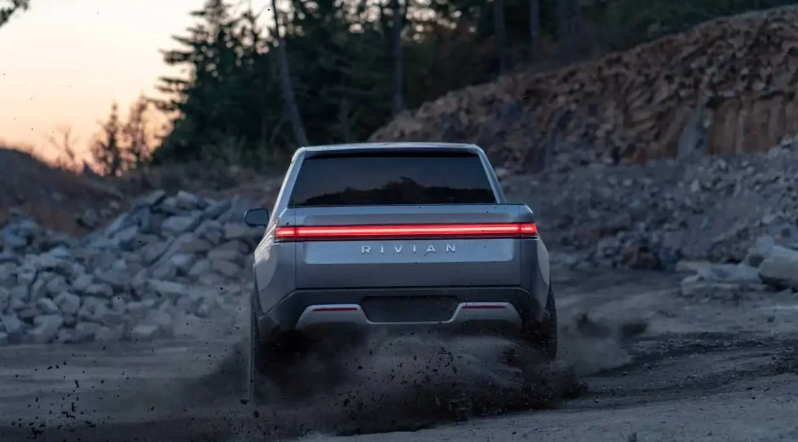 Rivian’dan Olduğu Yerde Dönebilen Elektrikli Pikabına Yönelik Açıklama!