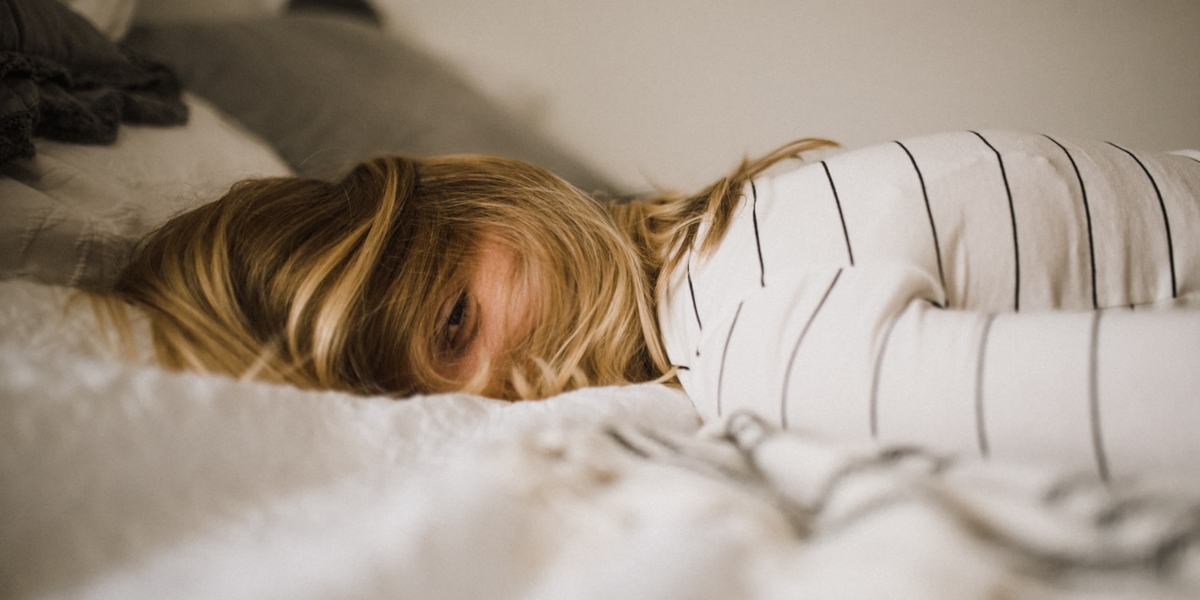 Uyurken Yastık Kullanmamanın Faydaları